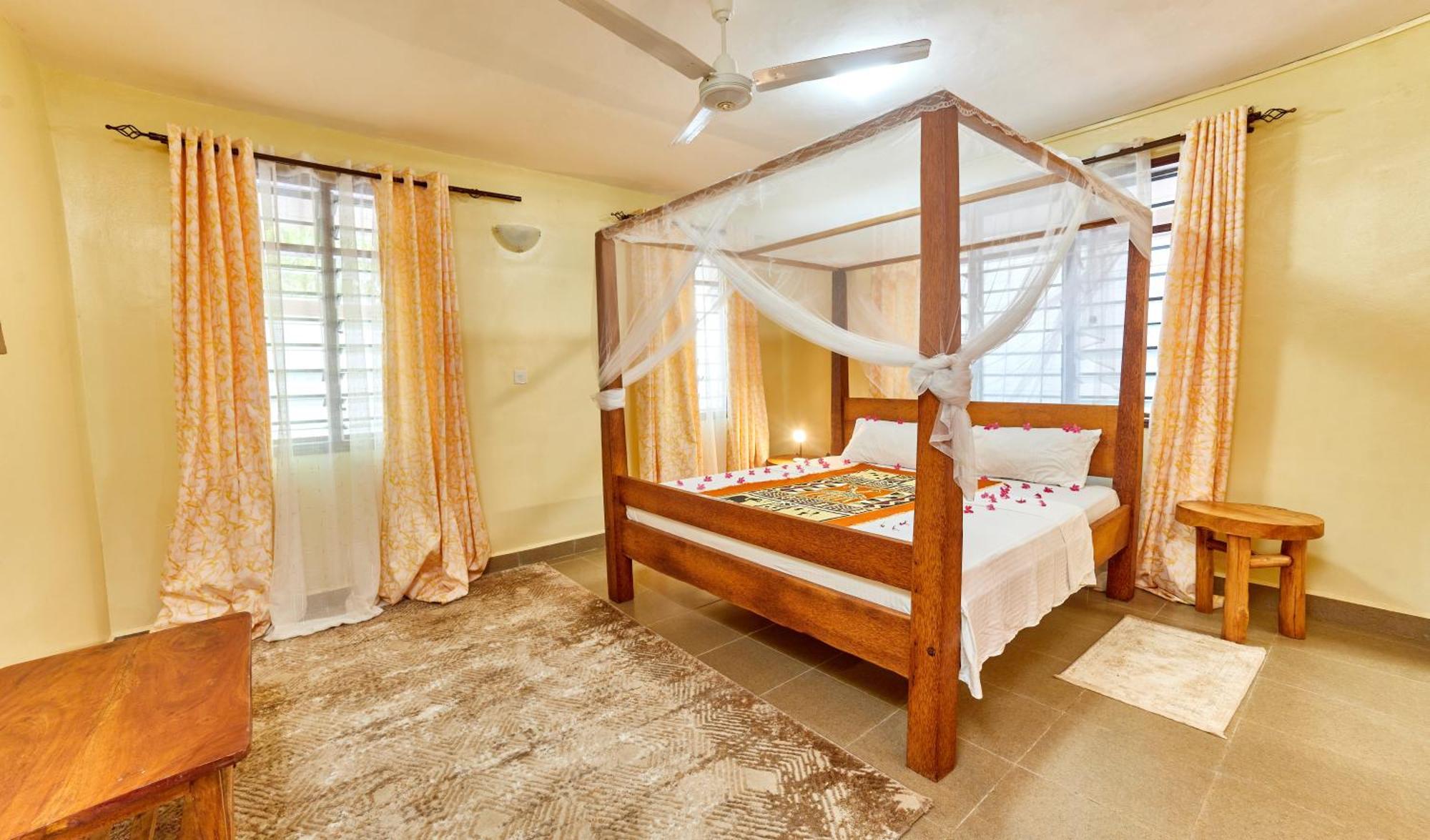 Diani Beach Gold Apartments Exteriör bild